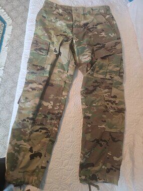 AUTHENTIC U.S. ARMY ISSUE OCP COMBAT TROUSERS — MEDIUM REGULAR